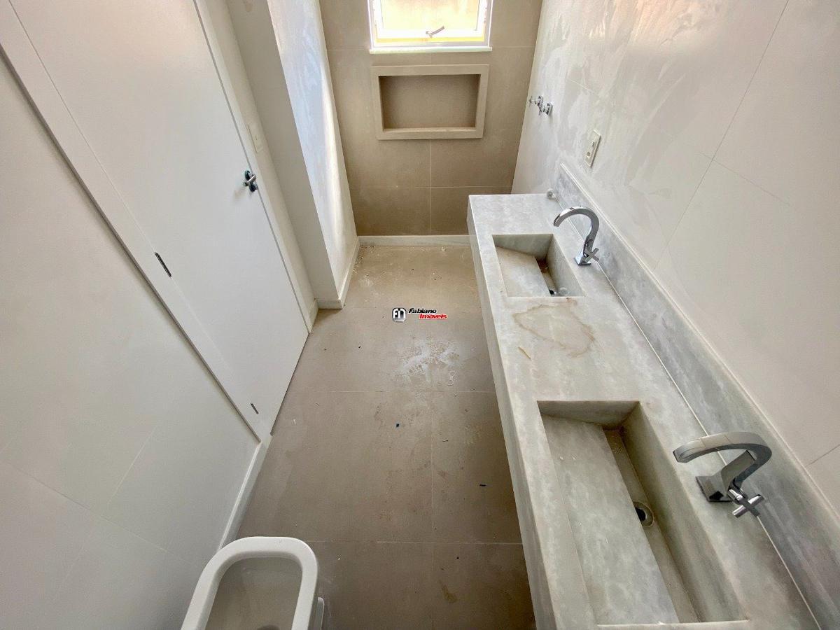 Apartamento, Jaraguá, 4 Quartos, 4 Vagas, 2 Suítes