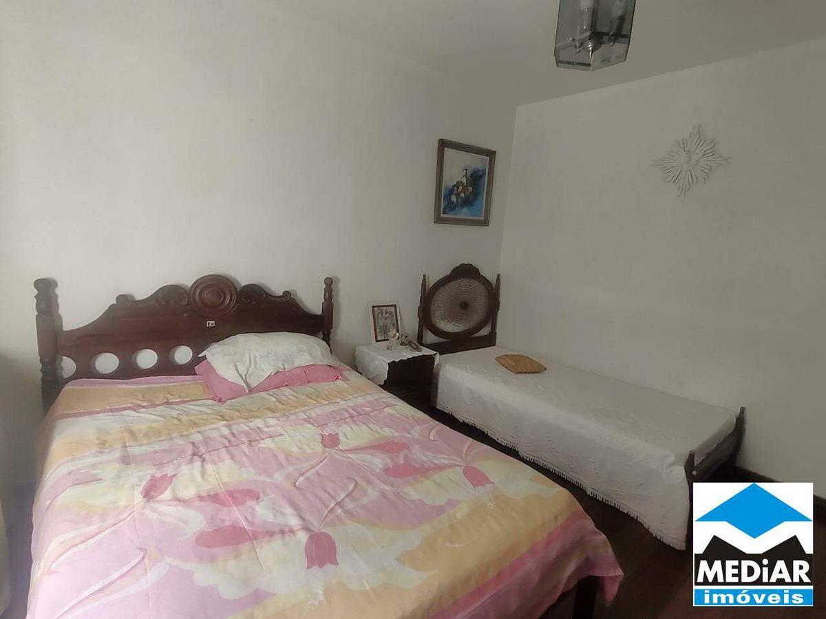 Casa, Colégio Batista, 6 Quartos, 4 Vagas, 1 Suíte