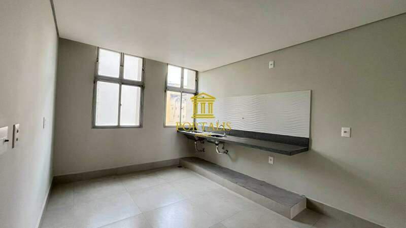 Apartamento, Centro, 2 Quartos, 0 Vaga, 1 Suíte