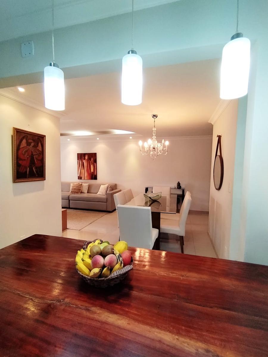 Casa, Cabral, 3 Quartos, 2 Vagas, 1 Suíte