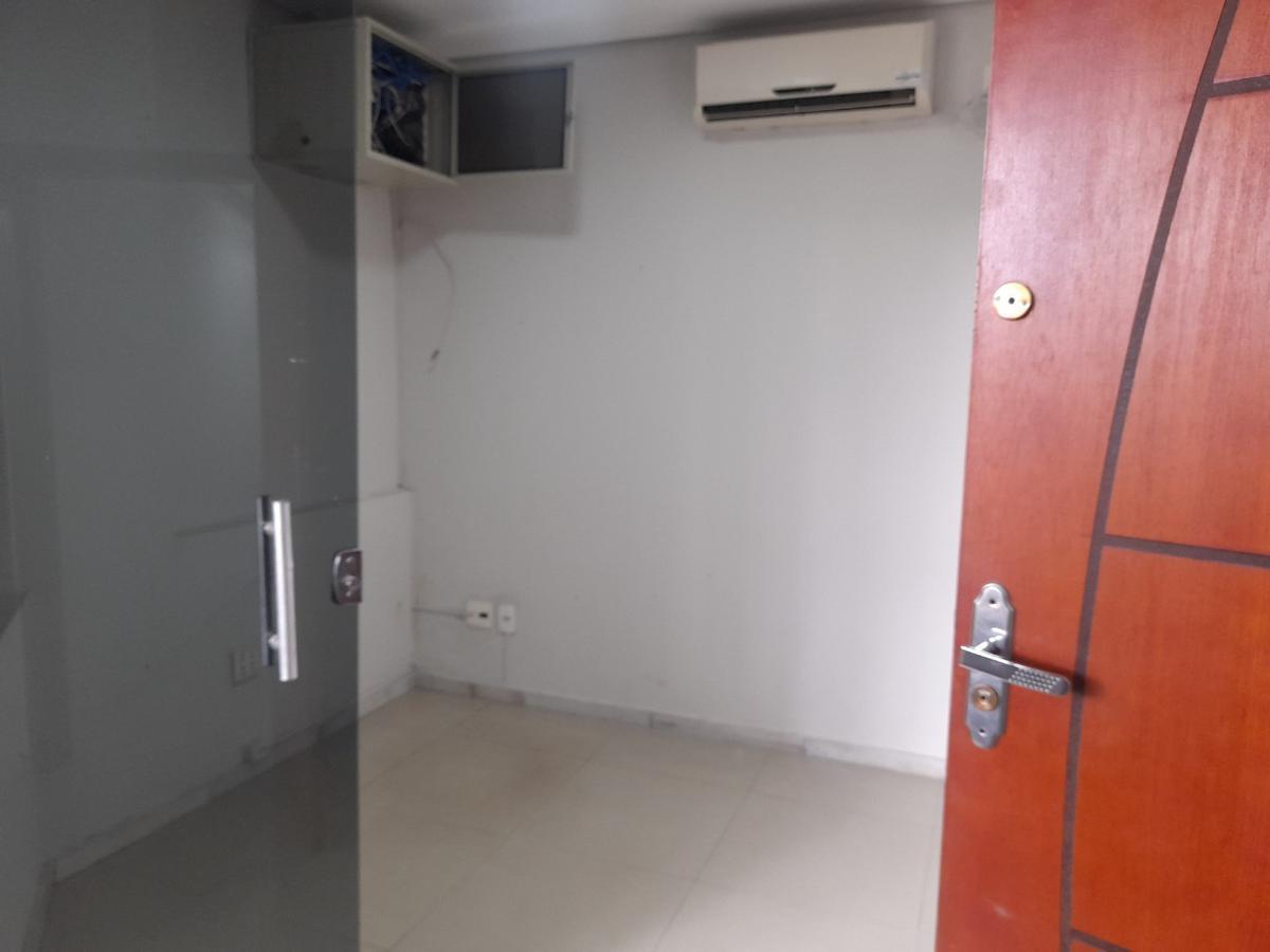 Andar, Esplanada, 0 Quarto, 0 Vaga