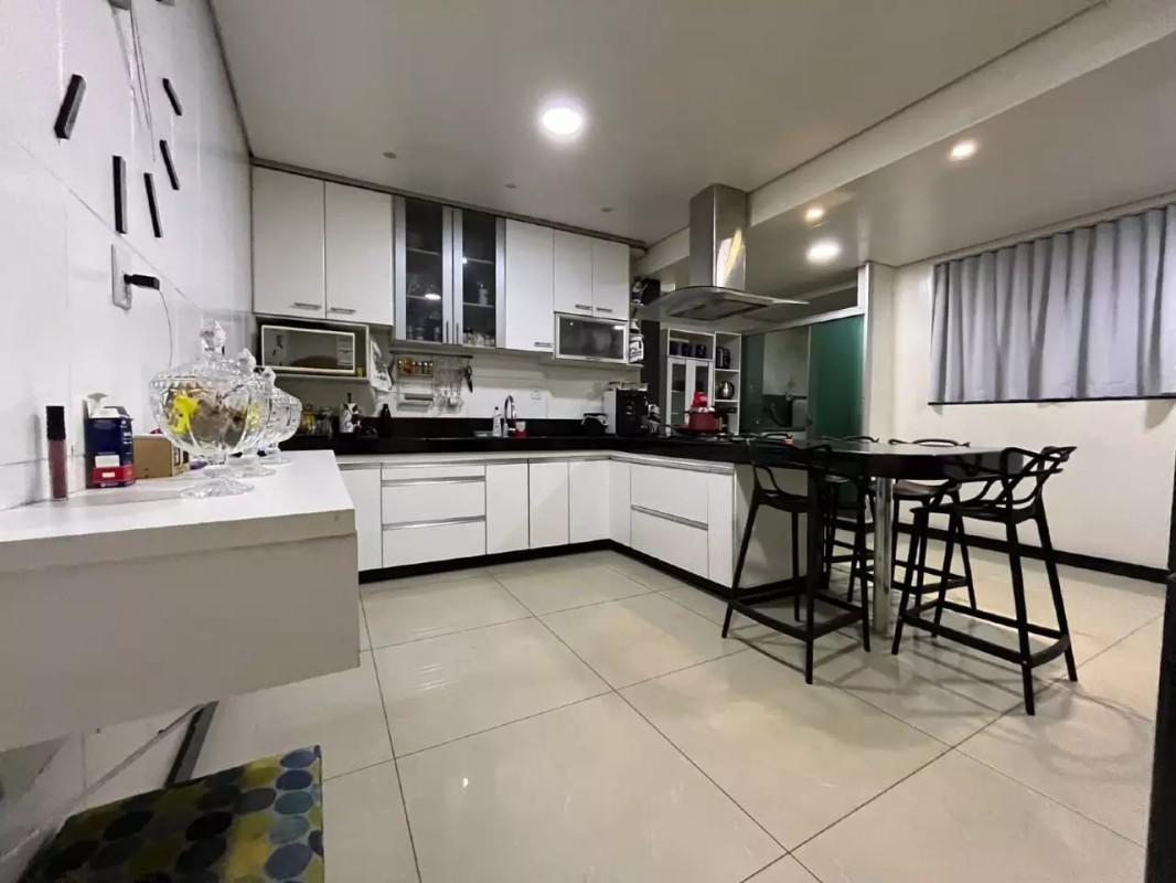 Casa, Santa Helena, 3 Quartos, 2 Vagas, 1 Suíte