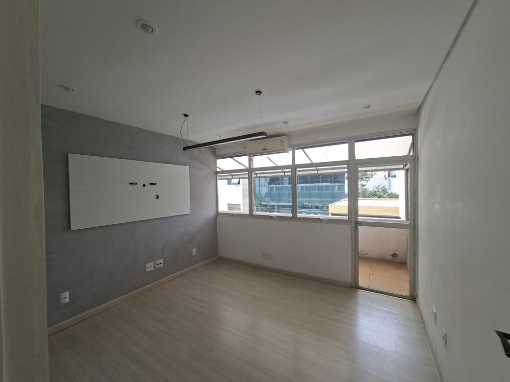 Sala, Savassi, 0 Quarto, 4 Vagas