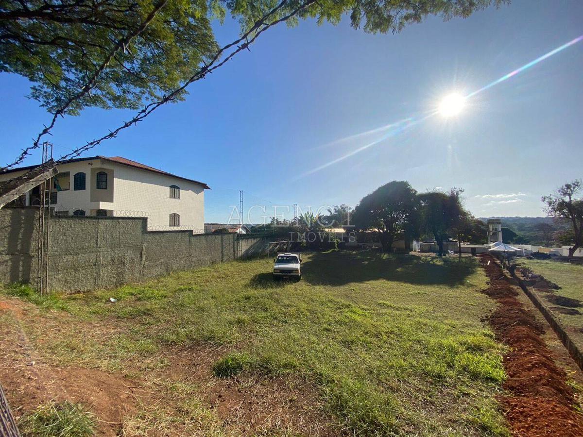 Área Privativa, Bandeirantes (pampulha), 0 Quarto, 0 Vaga, 0 Suíte