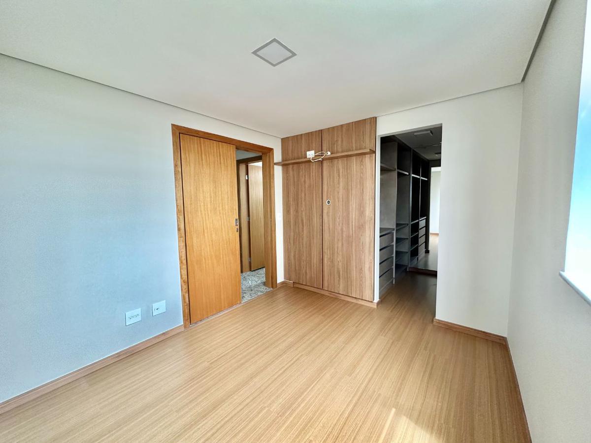 Cobertura, Santa Efigênia, 2 Quartos, 2 Vagas, 1 Suíte