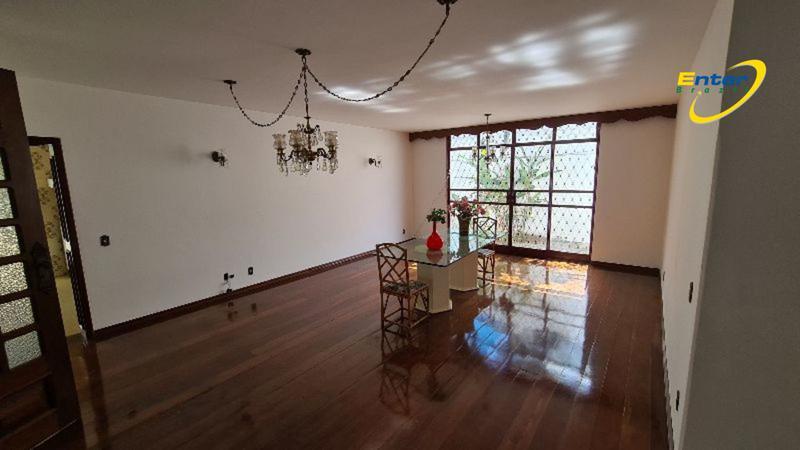 Casa, Pampulha, 4 Quartos, 10 Vagas, 2 Suítes