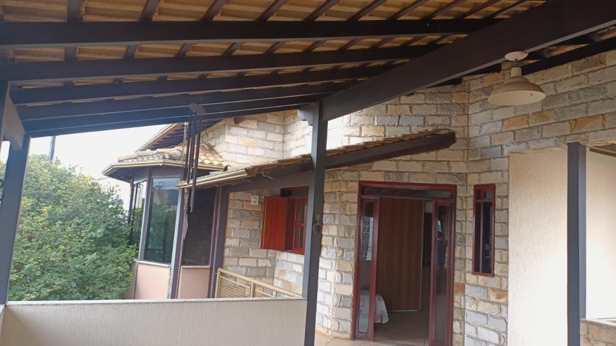 Casa, Colonial, 6 Quartos, 8 Vagas, 1 Suíte