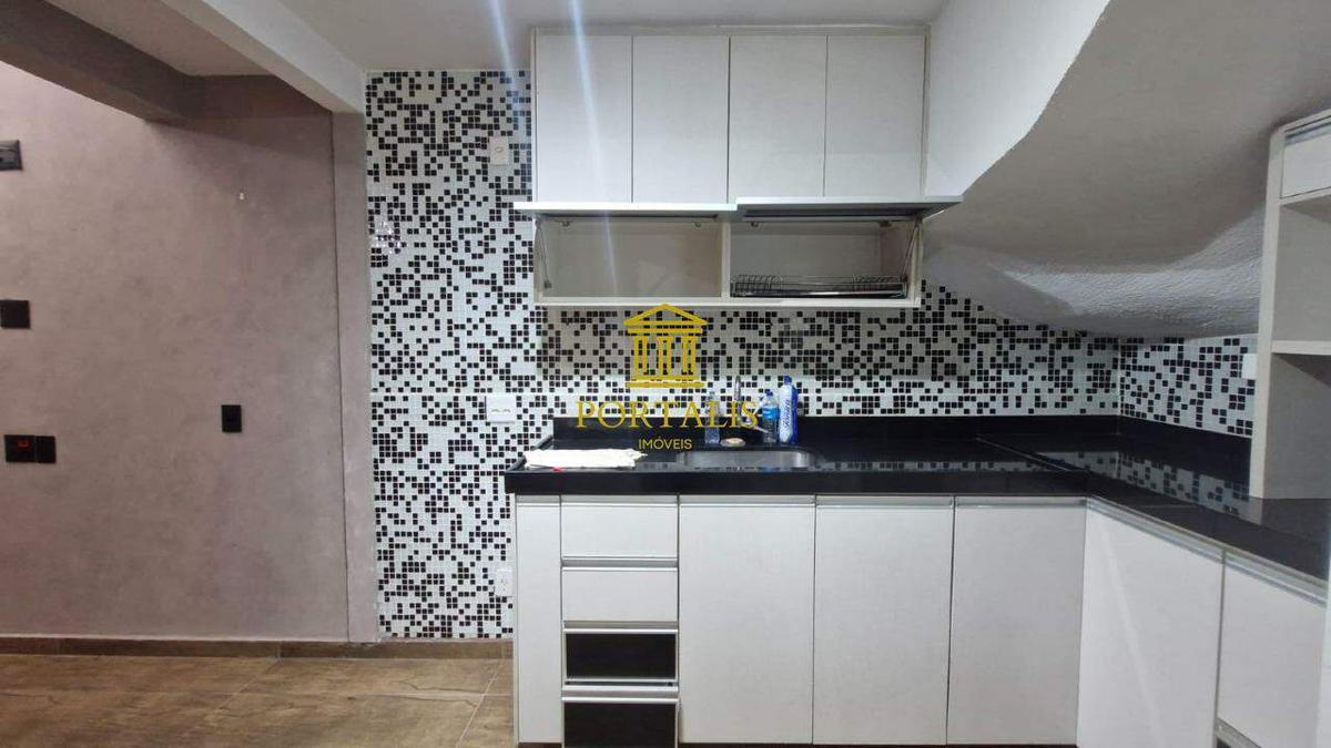 Casa, Cabral, 3 Quartos, 2 Vagas, 1 Suíte