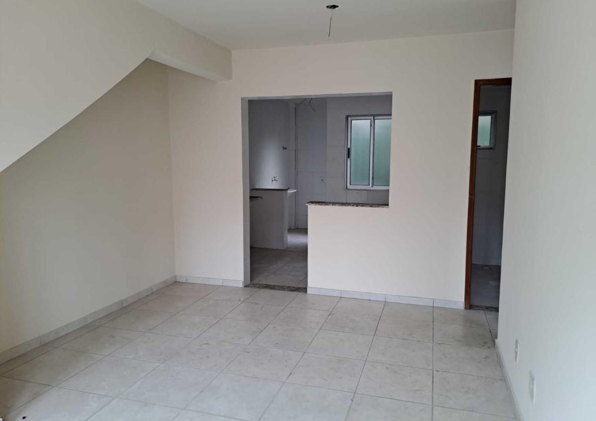 Casa, Cabral, 2 Quartos, 1 Vaga
