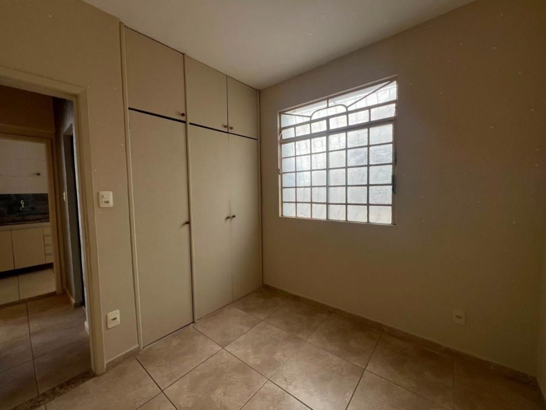 Apartamento, Sagrada Família, 2 Quartos, 1 Vaga