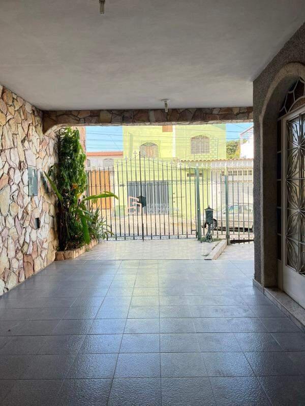 Casa, Coqueiros, 4 Quartos, 5 Vagas, 1 Suíte
