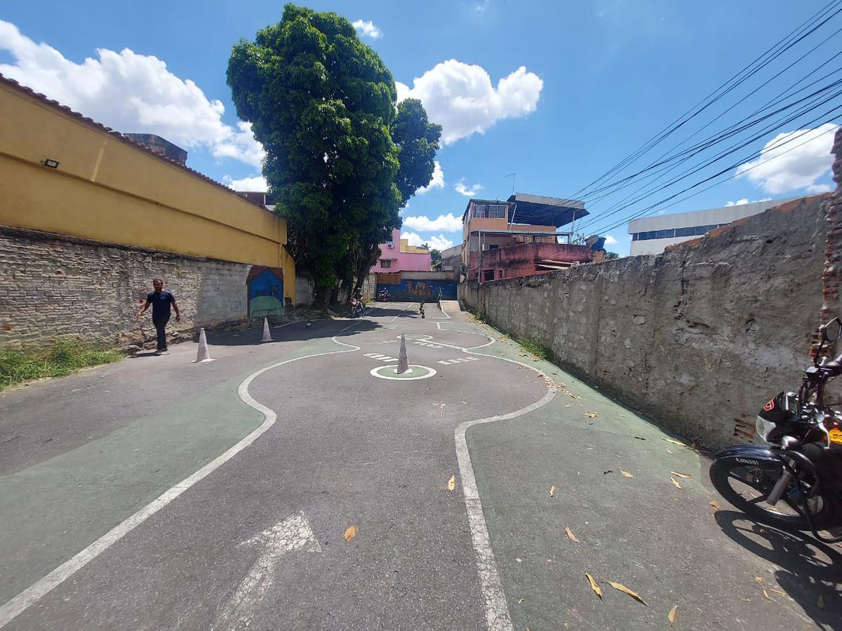 Lote, Santa Cruz, 0 Quarto, 0 Vaga