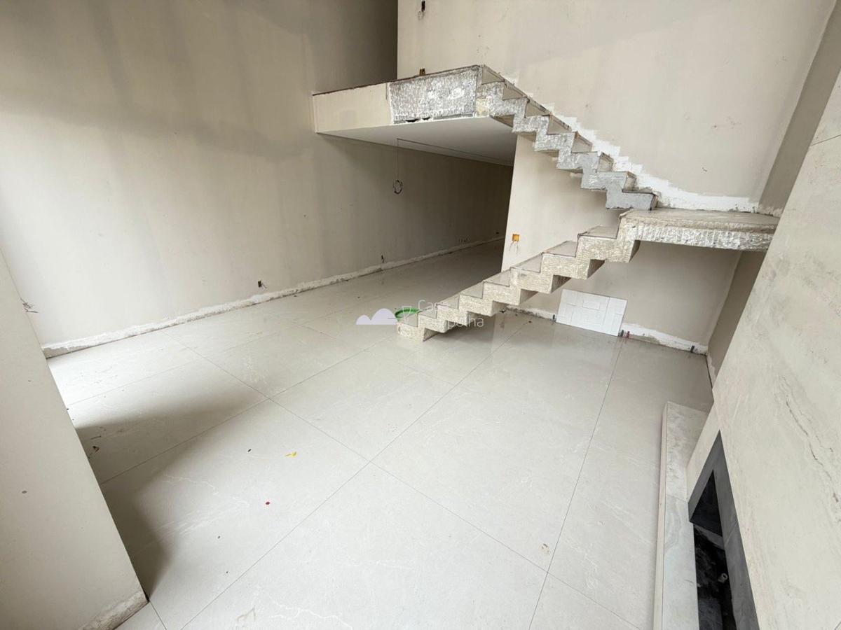 Casa, Planalto, 4 Quartos, 4 Vagas, 1 Suíte