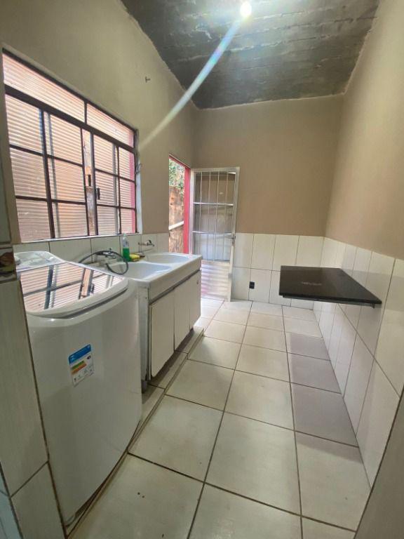 Casa, Morro São Francisco, 2 Quartos, 0 Vaga