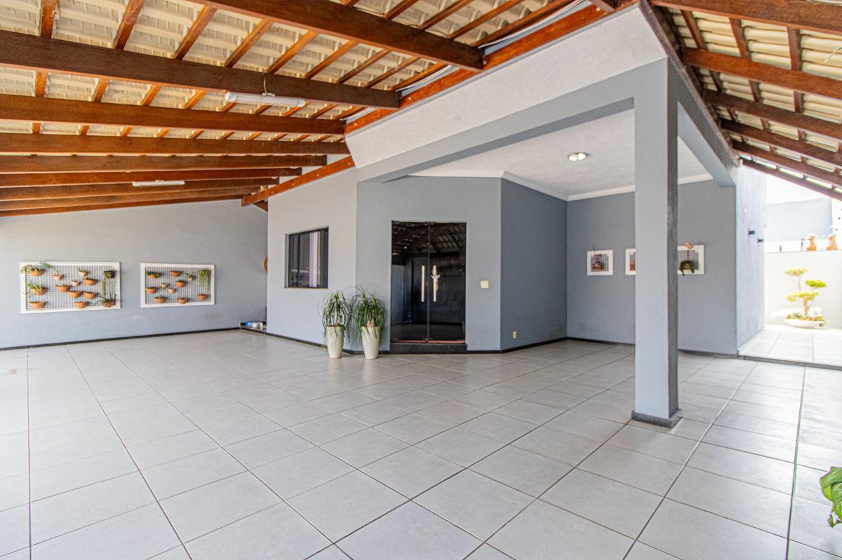 Casa, Granja Ouro Branco, 3 Quartos, 10 Vagas, 1 Suíte