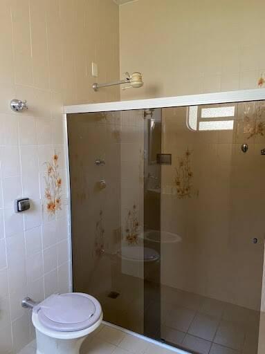 Casa, Funcionários, 4 Quartos, 5 Vagas, 2 Suítes