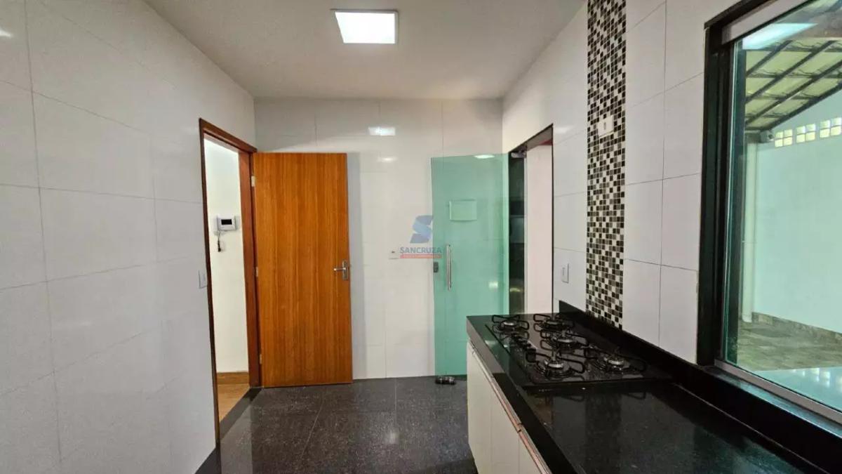 Casa, Fonte Grande, 4 Quartos, 8 Vagas, 1 Suíte