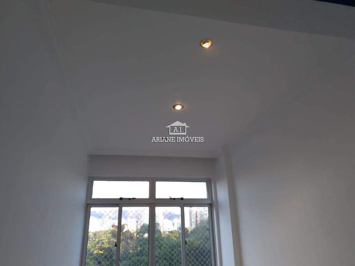 Apartamento, Centro, 2 Quartos, 0 Vaga