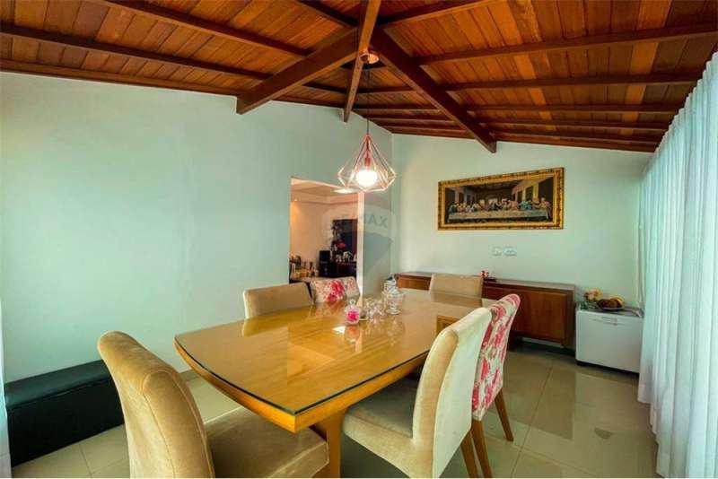 Casa, Centro, 3 Quartos, 3 Vagas, 1 Suíte