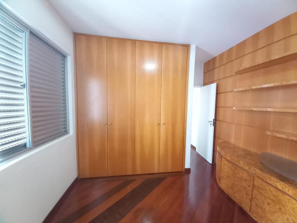 Apartamento, Funcionários, 4 Quartos, 3 Vagas, 2 Suítes