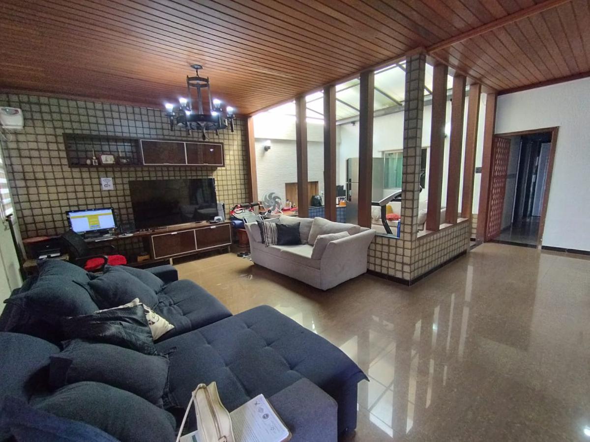 Casa, Sagrada Família, 4 Quartos, 5 Vagas, 1 Suíte