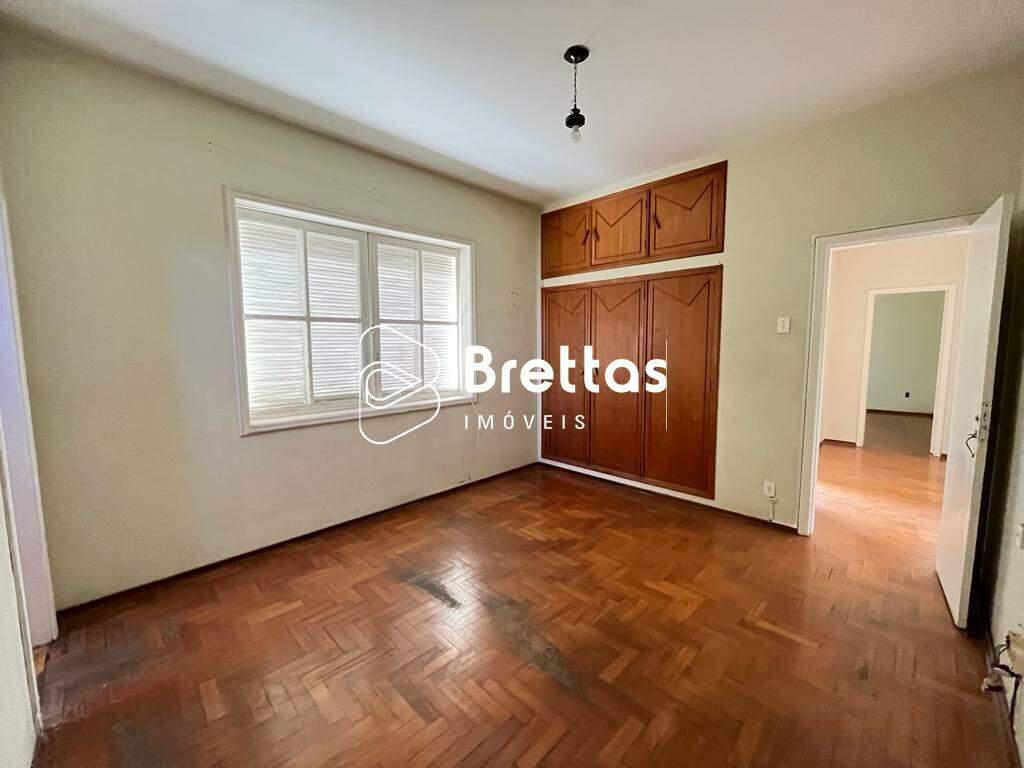 Casa, Centro, 4 Quartos, 3 Vagas, 2 Suítes