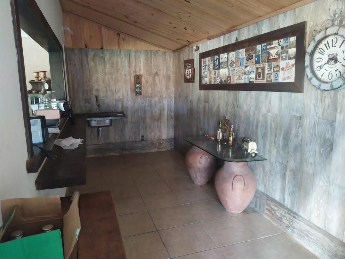 Casa, Trevo, 3 Quartos, 10 Vagas, 1 Suíte