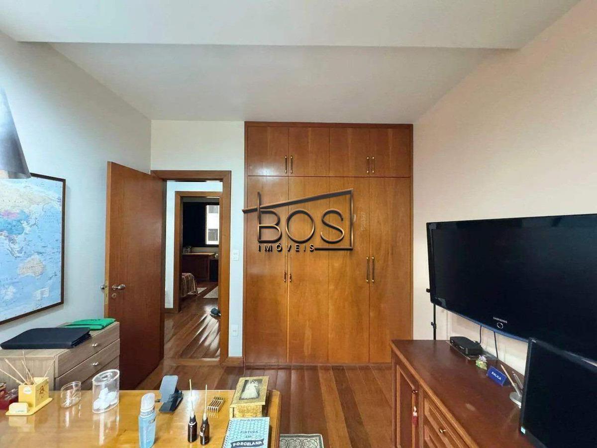 Apartamento, Funcionários, 4 Quartos, 4 Vagas, 2 Suítes