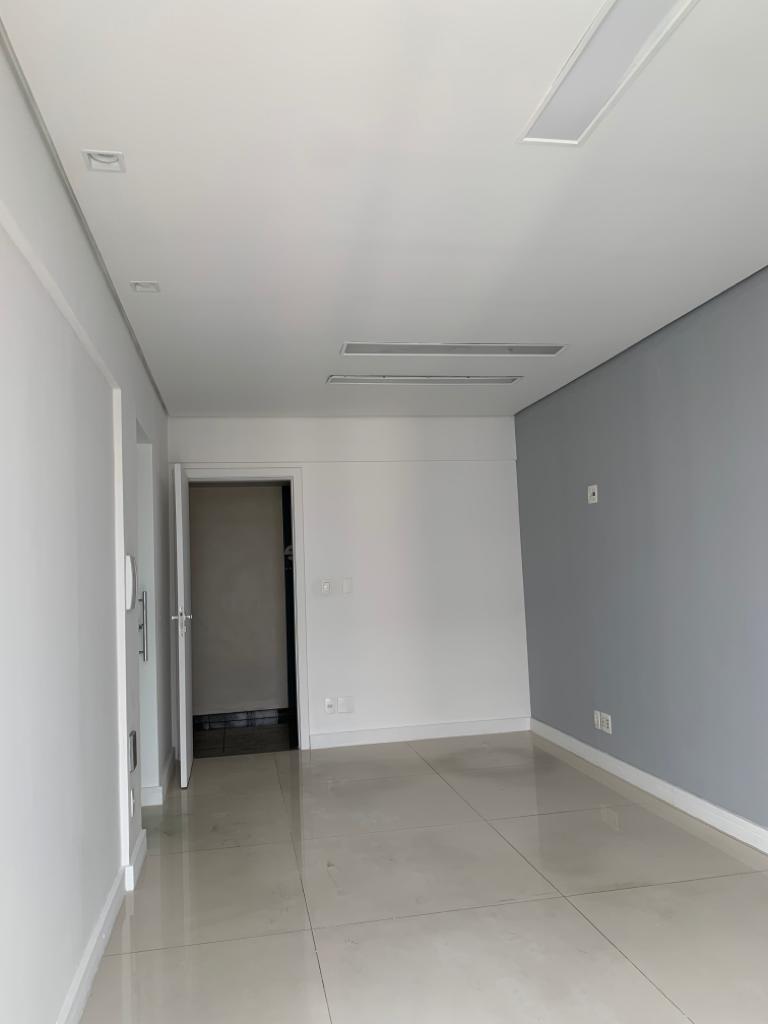 Sala, Centro, 0 Quarto, 4 Vagas