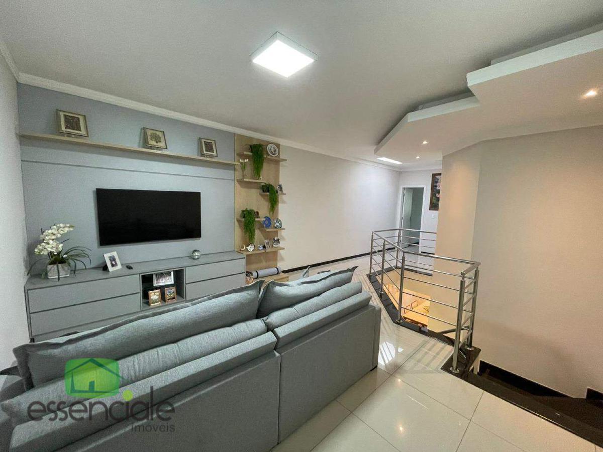 Casa, Europa, 3 Quartos, 3 Vagas, 1 Suíte