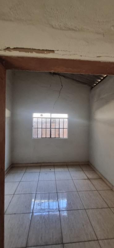 Casa, Sagrada Família, 5 Quartos, 0 Vaga, 1 Suíte