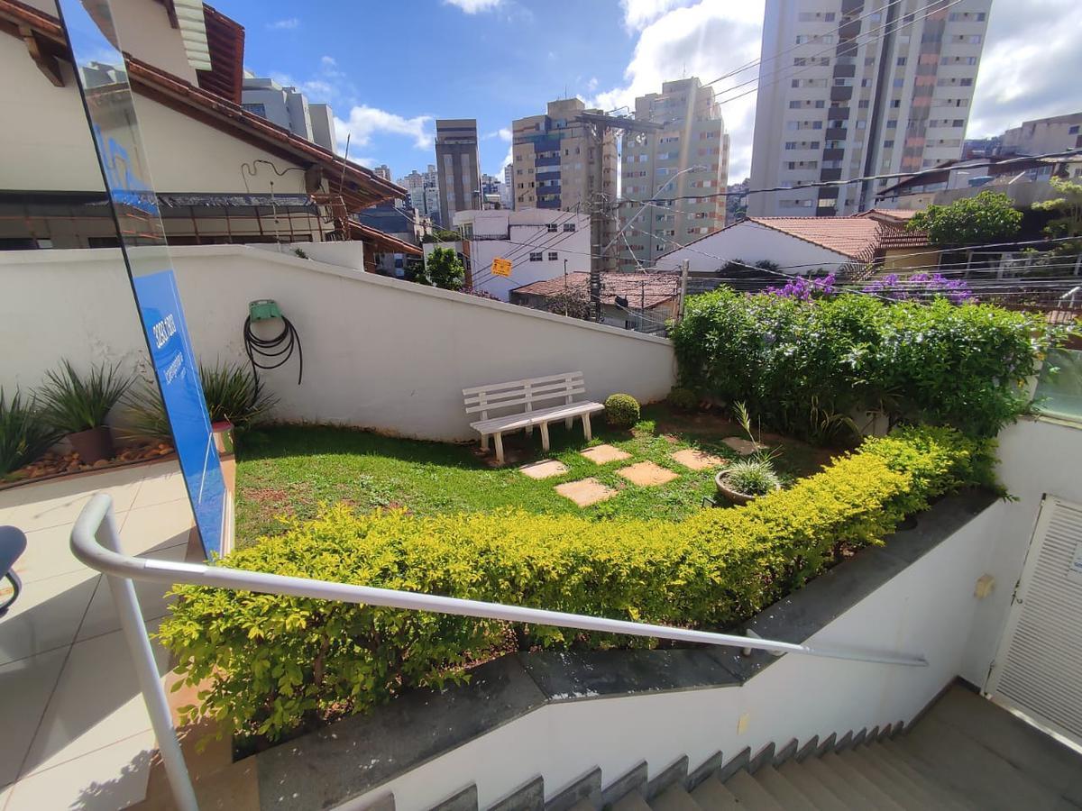 Casa Comercial, Vila Paris, 1 Quarto, 4 Vagas