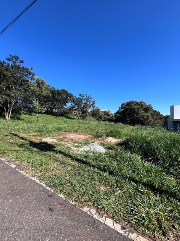 Lote, Serra dos Bandeirantes, 0 Quarto, 0 Vaga