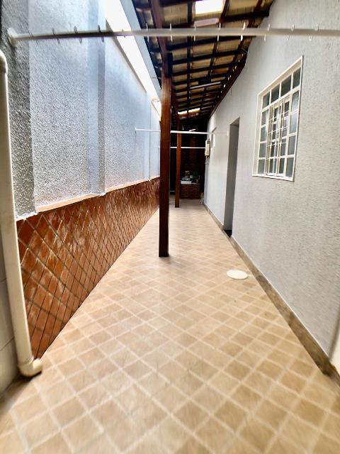 Casa, Parque Turistas, 3 Quartos, 6 Vagas, 1 Suíte
