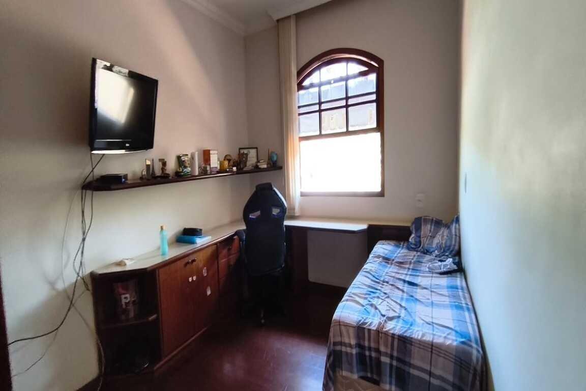Casa, São Bernardo, 5 Quartos, 4 Vagas, 1 Suíte