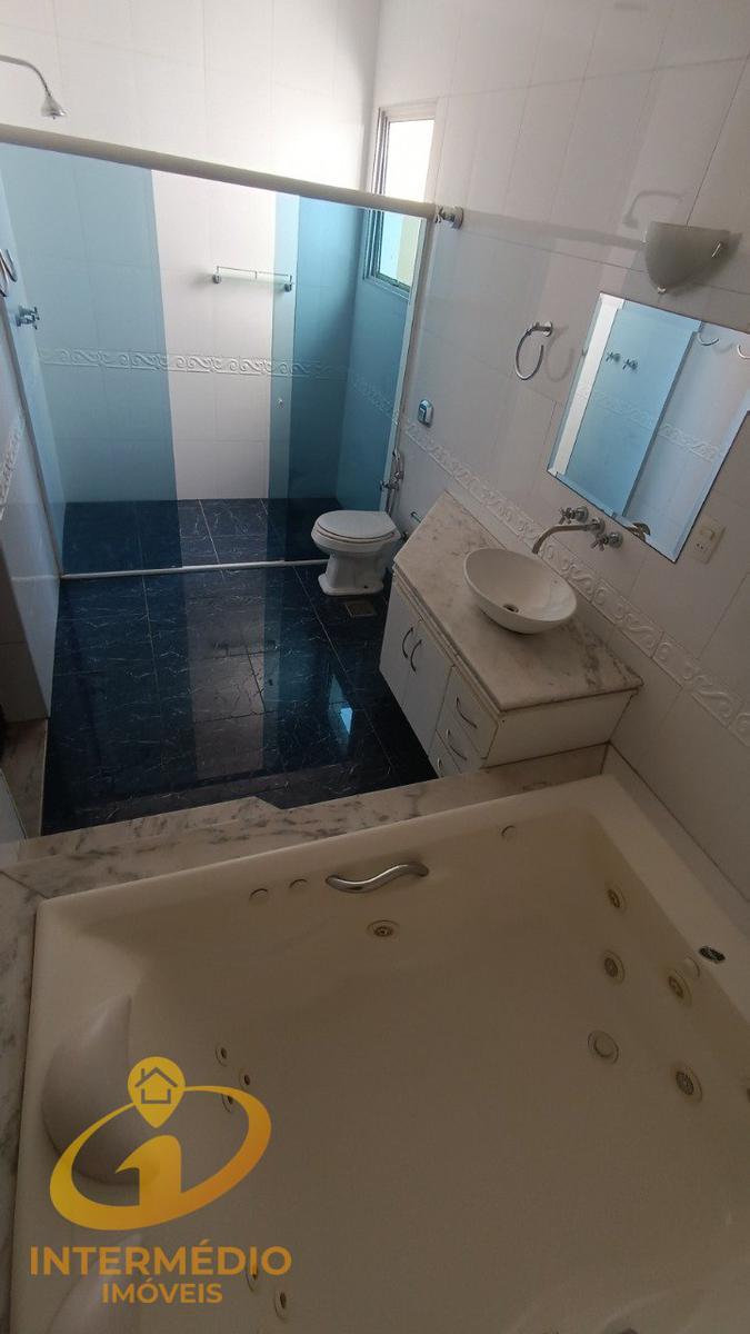 Casa, Álvaro Camargos, 4 Quartos, 4 Vagas, 1 Suíte