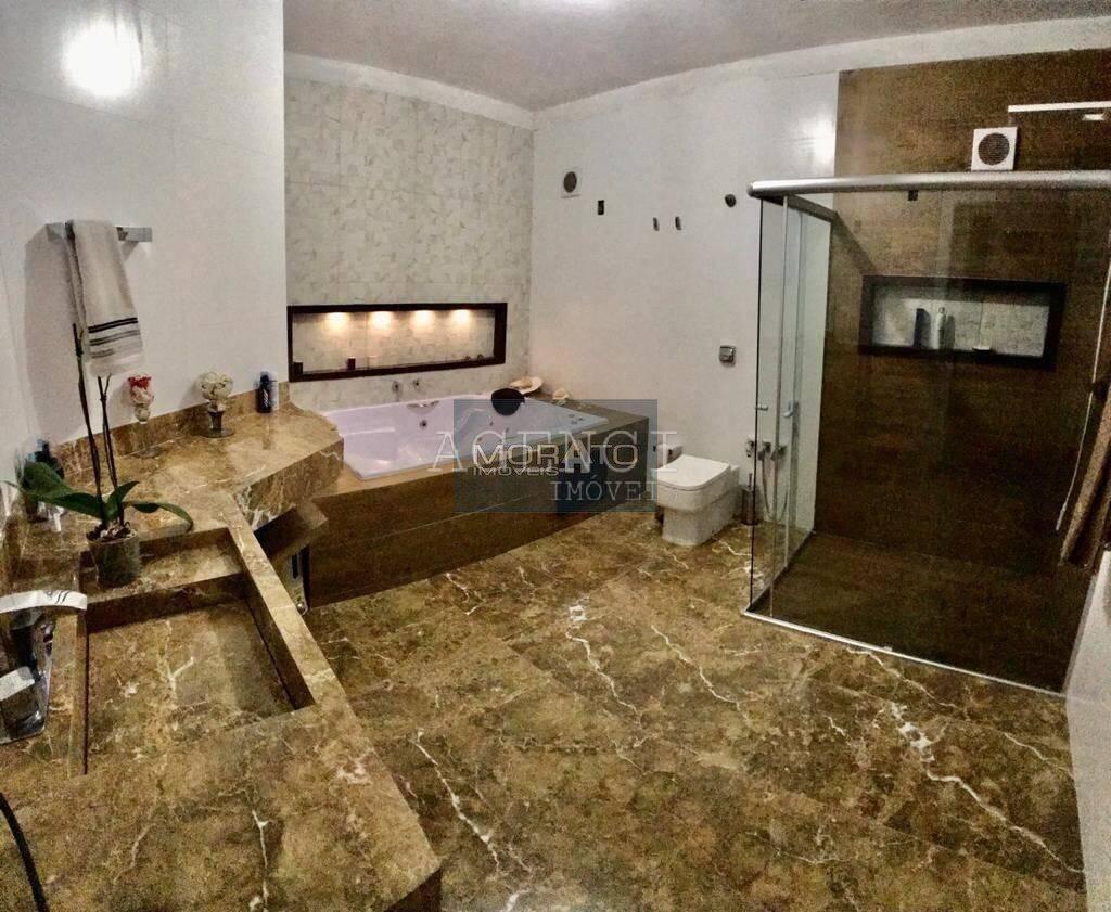 Casa, Cabral, 5 Quartos, 0 Vaga, 1 Suíte