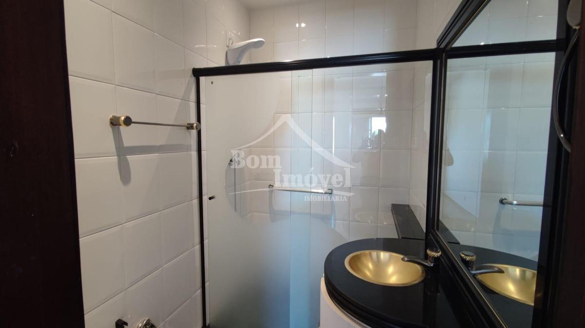 Casa, Centro, 3 Quartos, 4 Vagas, 3 Suítes