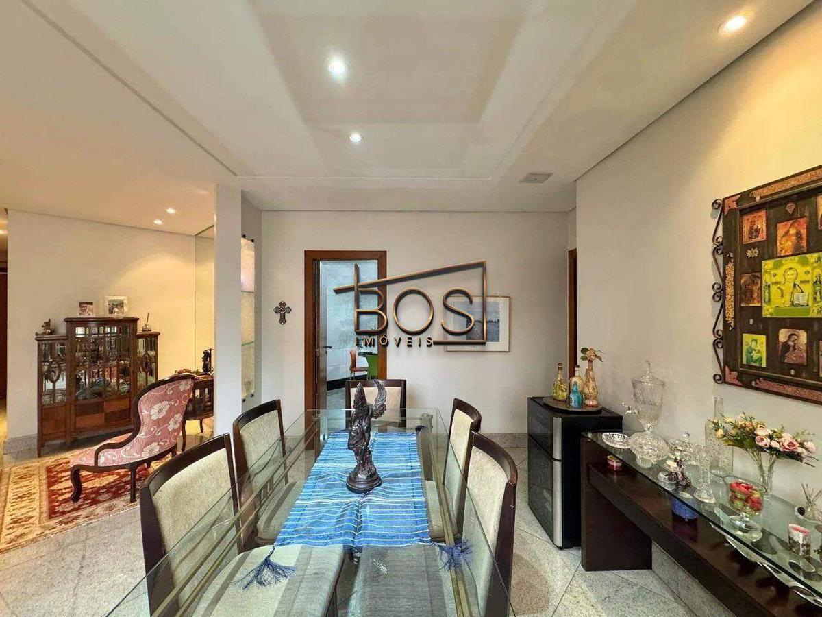 Apartamento, Funcionários, 4 Quartos, 4 Vagas, 2 Suítes