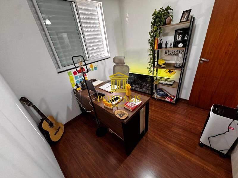 Apartamento, Sagrada Família, 3 Quartos, 2 Vagas, 1 Suíte