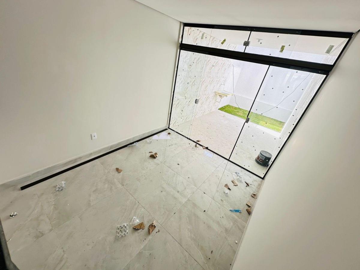 Casa, Candelária, 2 Quartos, 2 Vagas, 1 Suíte