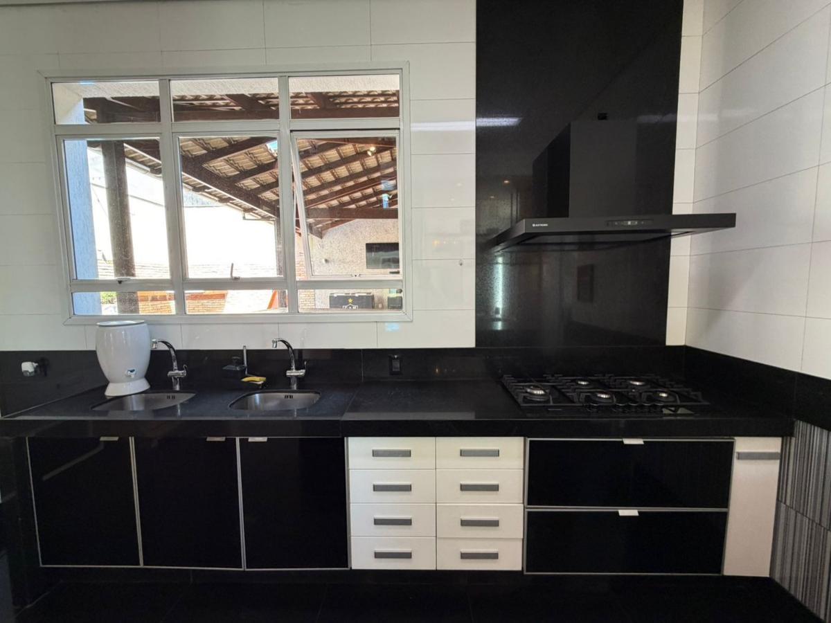 Casa, Jardim Riacho das Pedras, 3 Quartos, 4 Vagas, 1 Suíte
