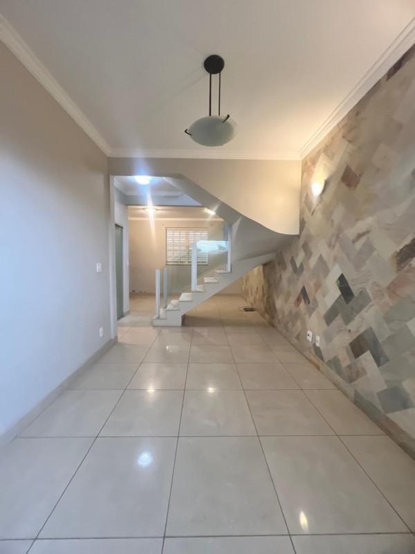 Casa, Castelo, 3 Quartos, 1 Vaga, 1 Suíte