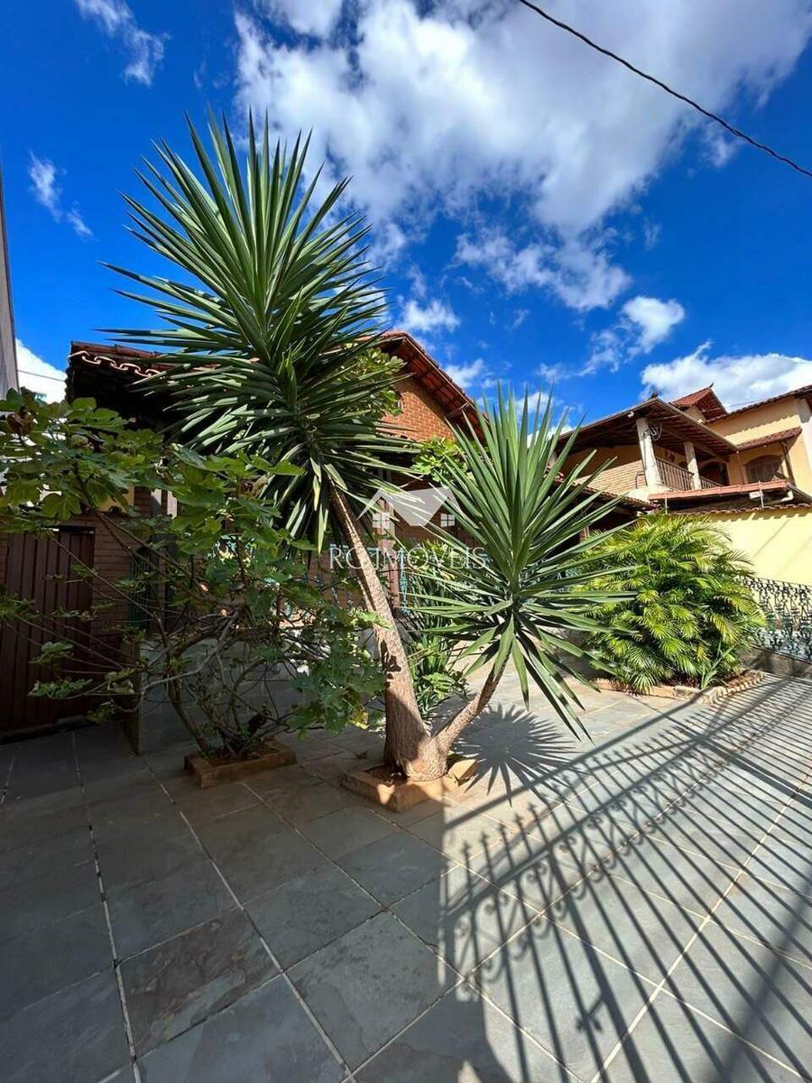 Casa, Milionários, 4 Quartos, 4 Vagas, 1 Suíte