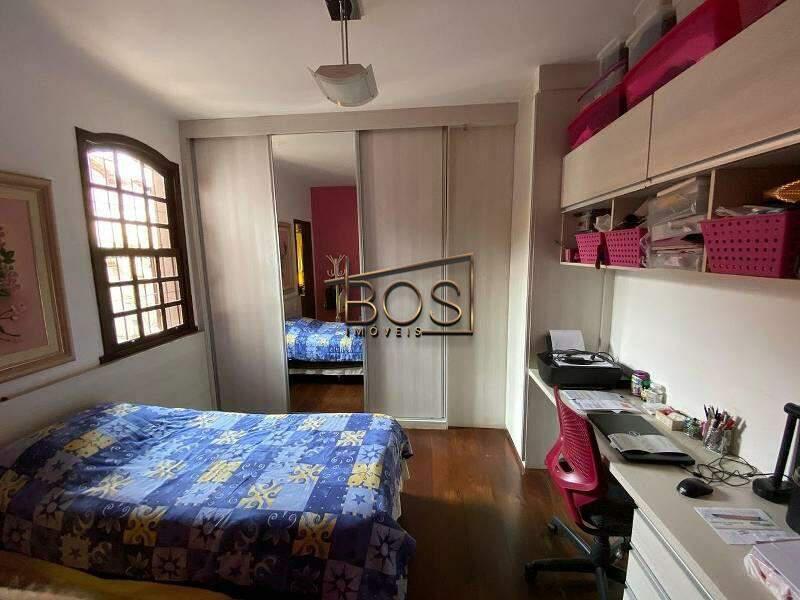 Casa, Santa Lúcia, 5 Quartos, 4 Vagas, 3 Suítes