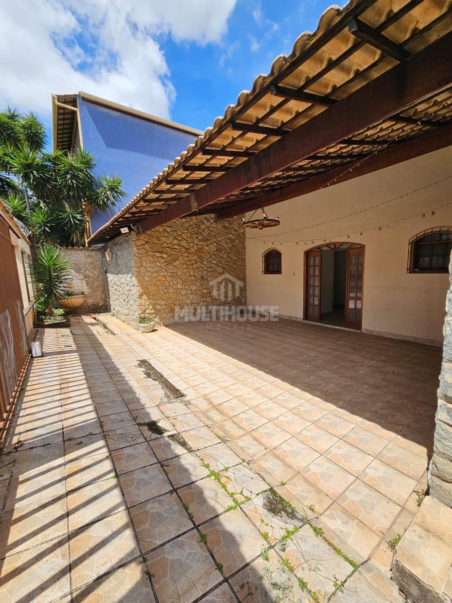Casa, Santa Branca, 3 Quartos, 0 Vaga, 1 Suíte