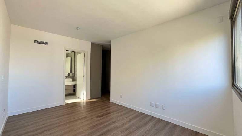 Apartamento, Cruzeiro, 4 Quartos, 3 Vagas, 2 Suítes