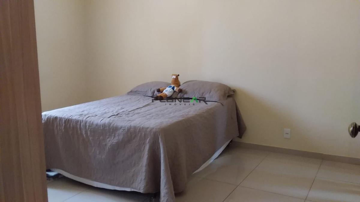 Casa, Laranjeiras, 4 Quartos, 3 Vagas, 2 Suítes