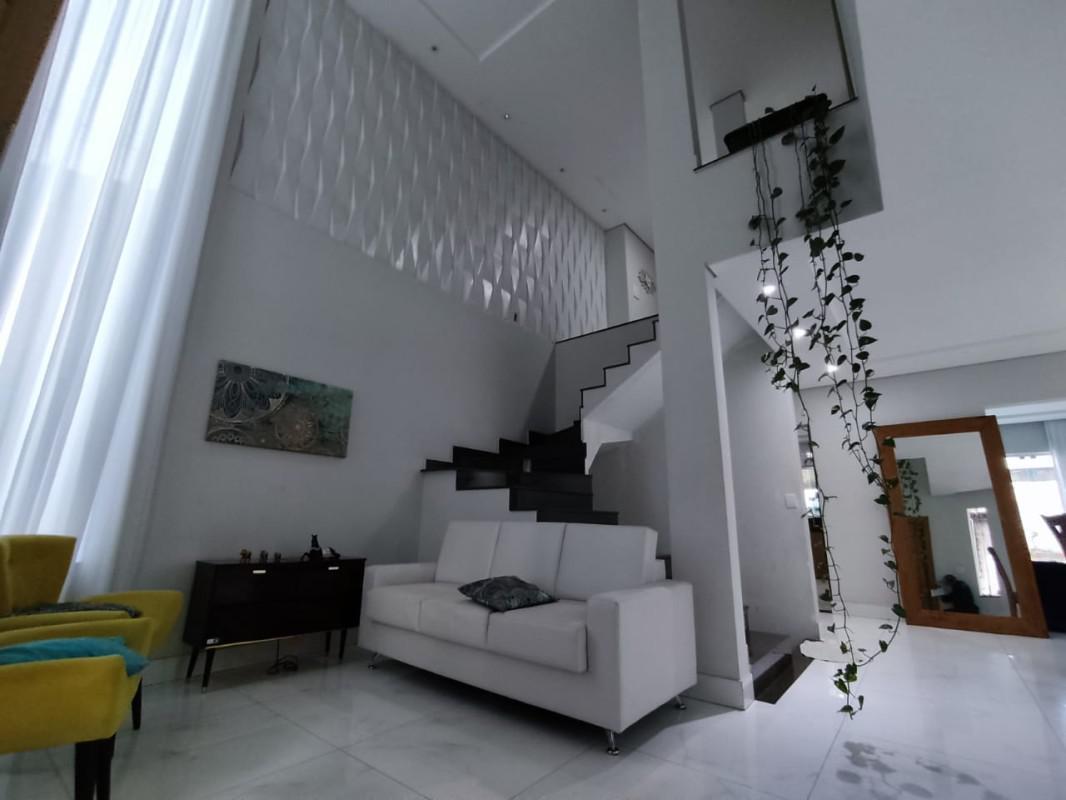 Casa, Cabral, 5 Quartos, 9 Vagas, 3 Suítes