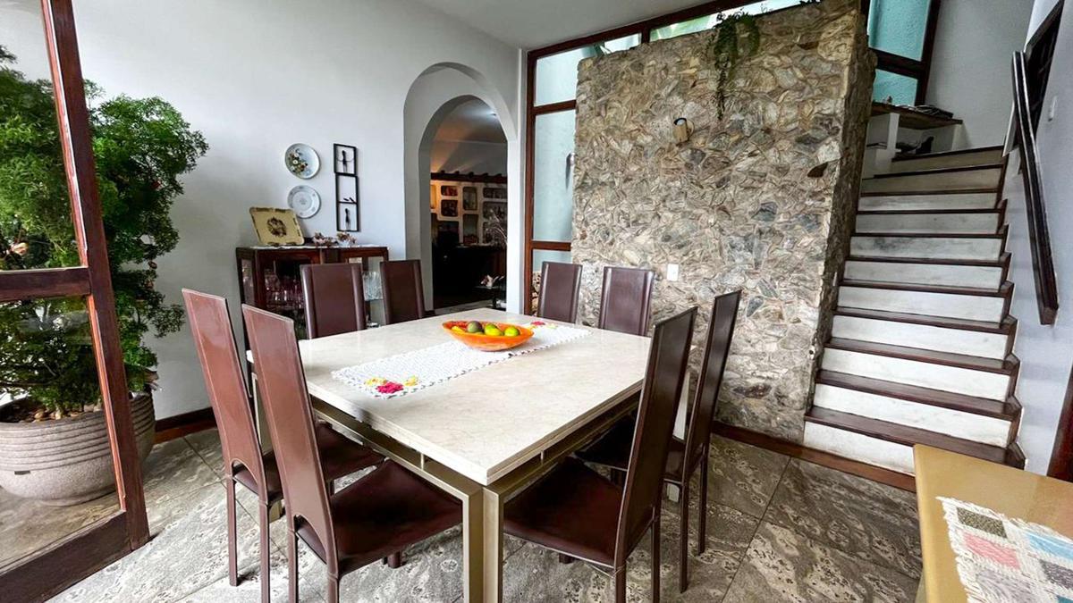 Casa, São Lucas, 4 Quartos, 5 Vagas, 3 Suítes